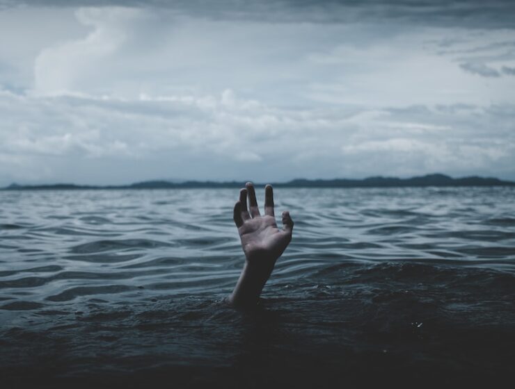 a person drowns underwater