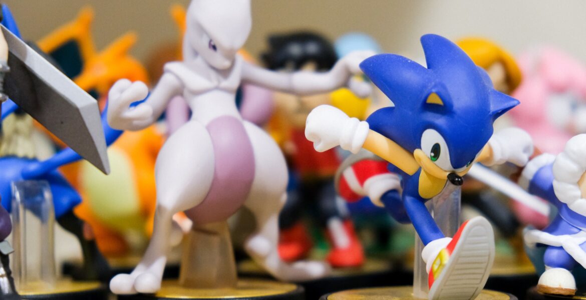 Sonic characters figurine