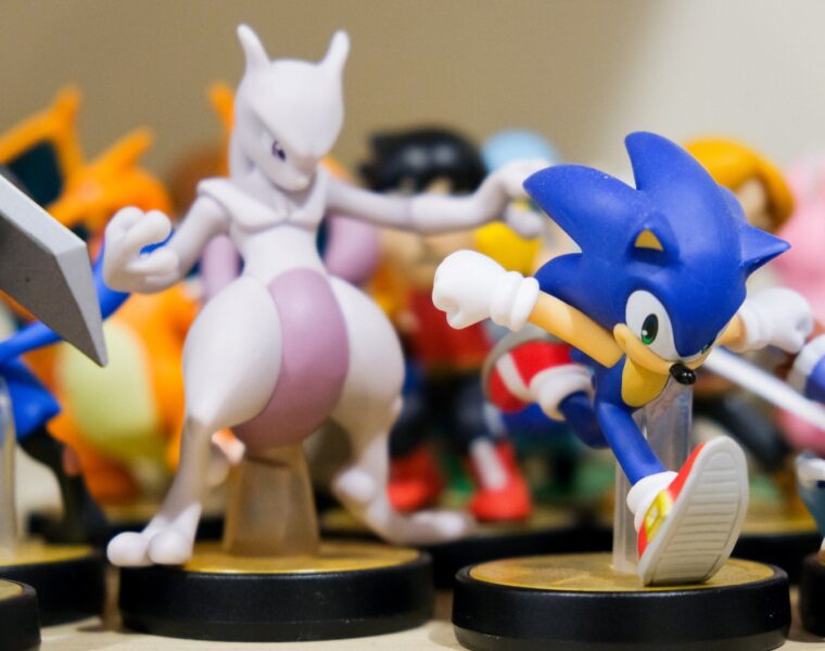 Sonic characters figurine